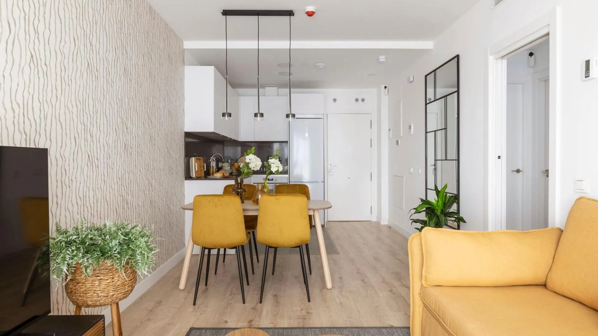 One Bed Apartment On 14 Floor Urban Sky By P&O 말라가